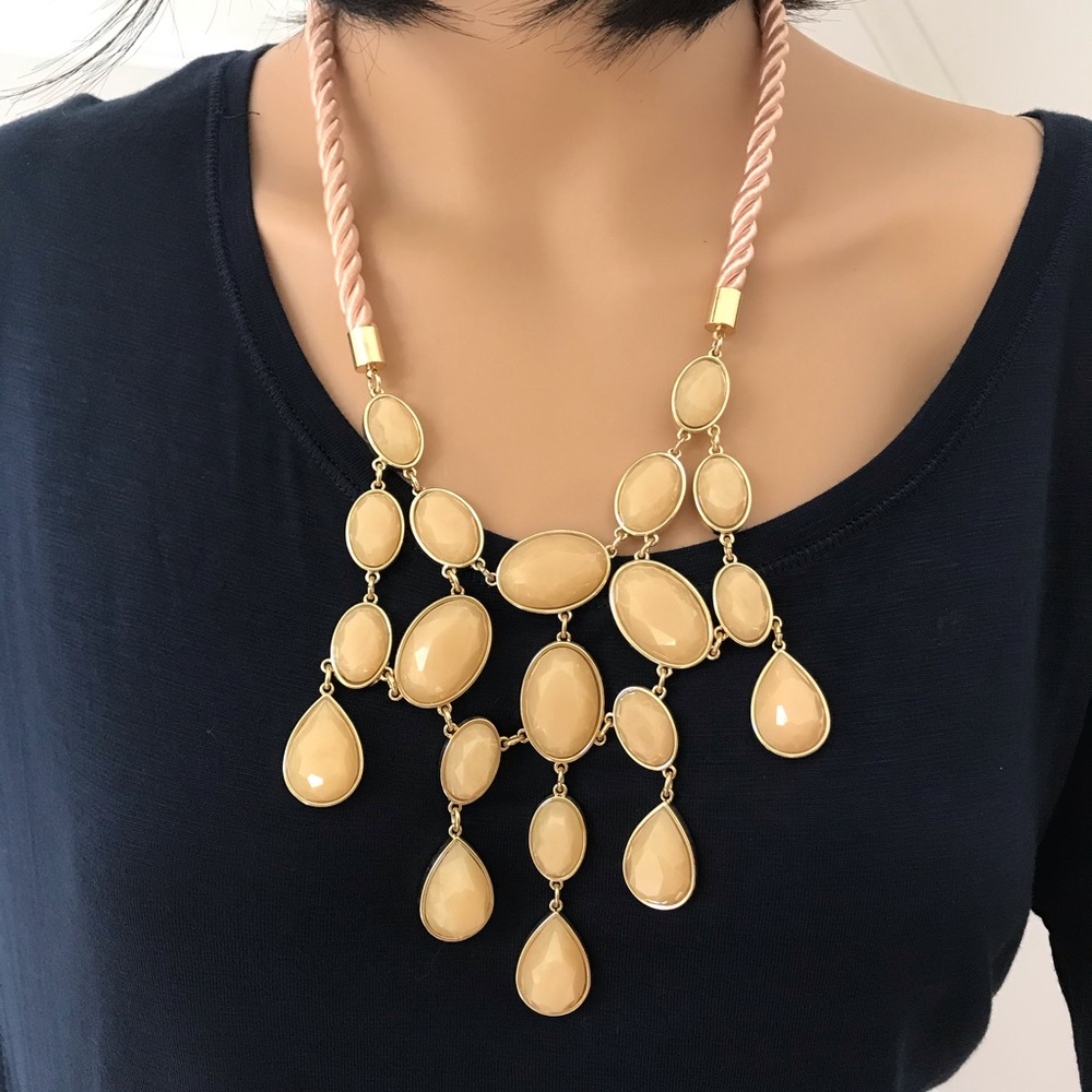 Ann Taylor Adjustable Statement Necklace. NWOT
